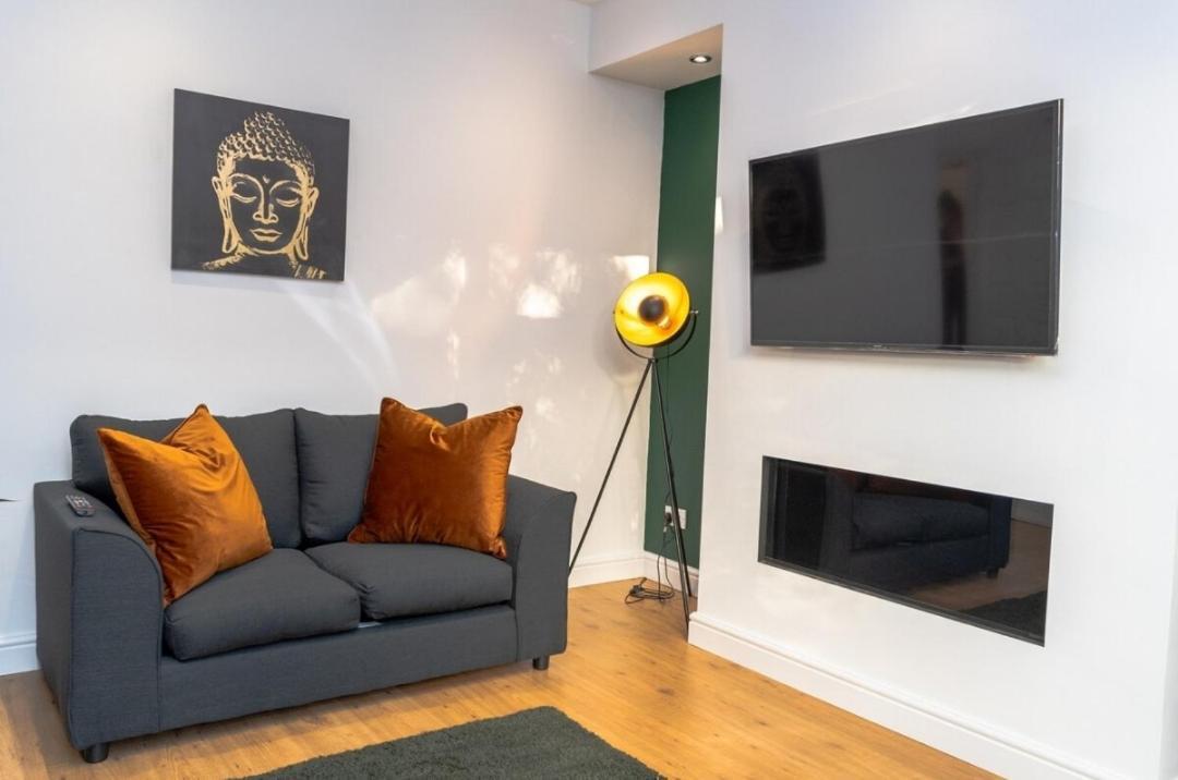 Charming York House- Walking Distance To Town Centre Villa ภายนอก รูปภาพ