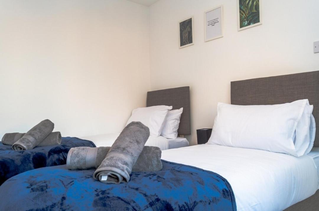 Charming York House- Walking Distance To Town Centre Villa ภายนอก รูปภาพ