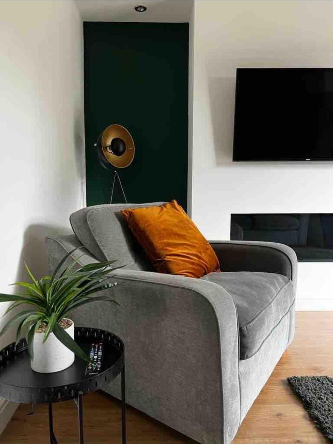 Charming York House- Walking Distance To Town Centre Villa ภายนอก รูปภาพ